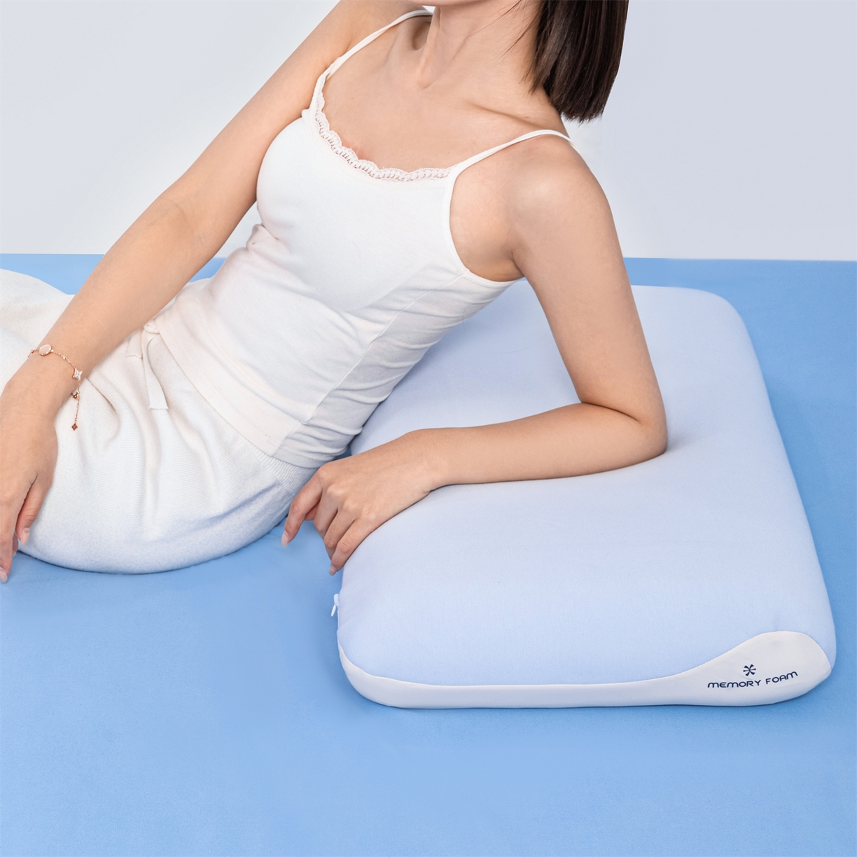 91家纺网 家纺一手货源 找家纺 （总）熙朵梦家纺 【某朵同款Pro深睡枕】2026新款零压力慢回弹护颈枕头 双拼记忆枕 枕芯【单芯-双芯-三芯】主图二