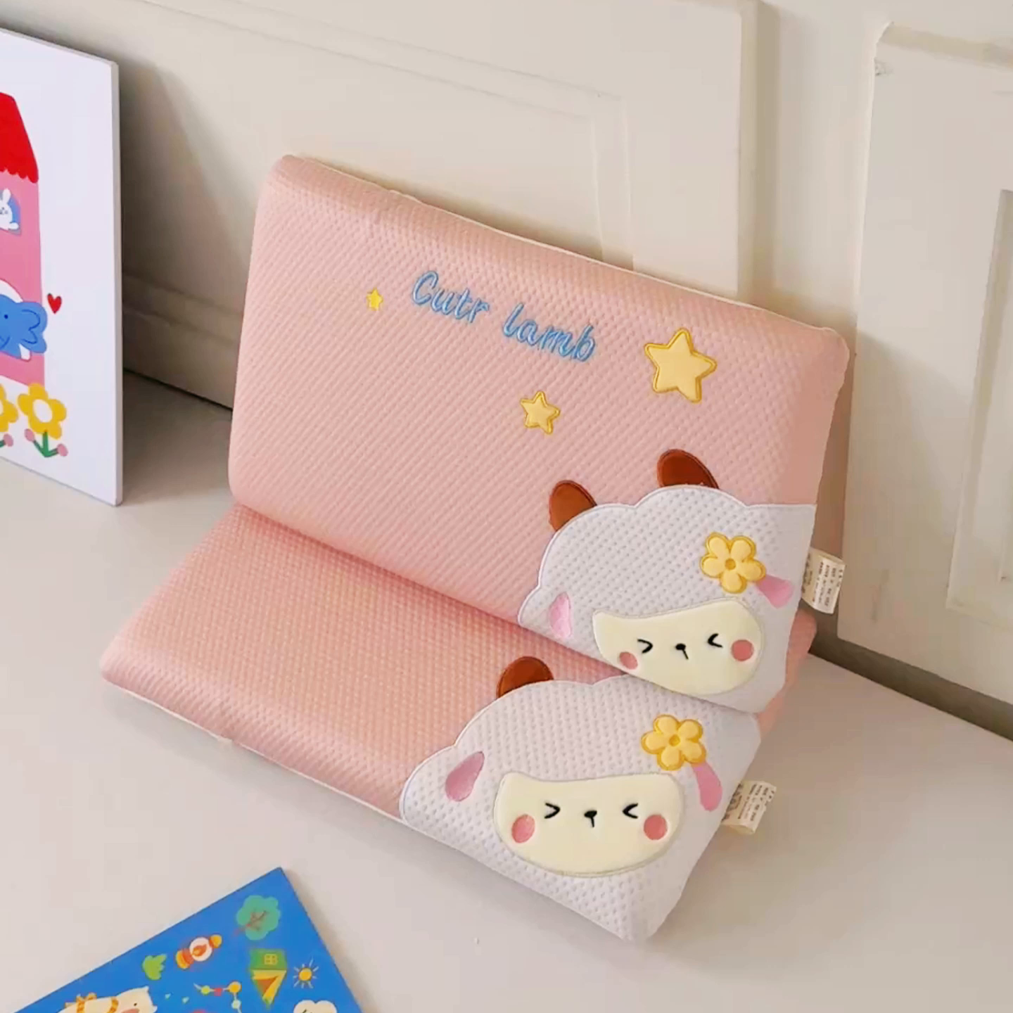 91家纺网 家纺一手货源 找家纺 麦肯锡 2026新款小绵羊卡通面包记忆枕枕头枕芯 小绵羊-粉色