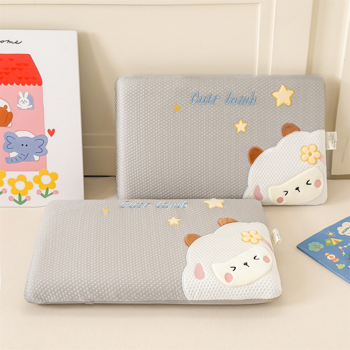 91家纺网 家纺一手货源 找家纺 麦肯锡 2026新款小绵羊卡通面包记忆枕枕头枕芯 小绵羊-灰色