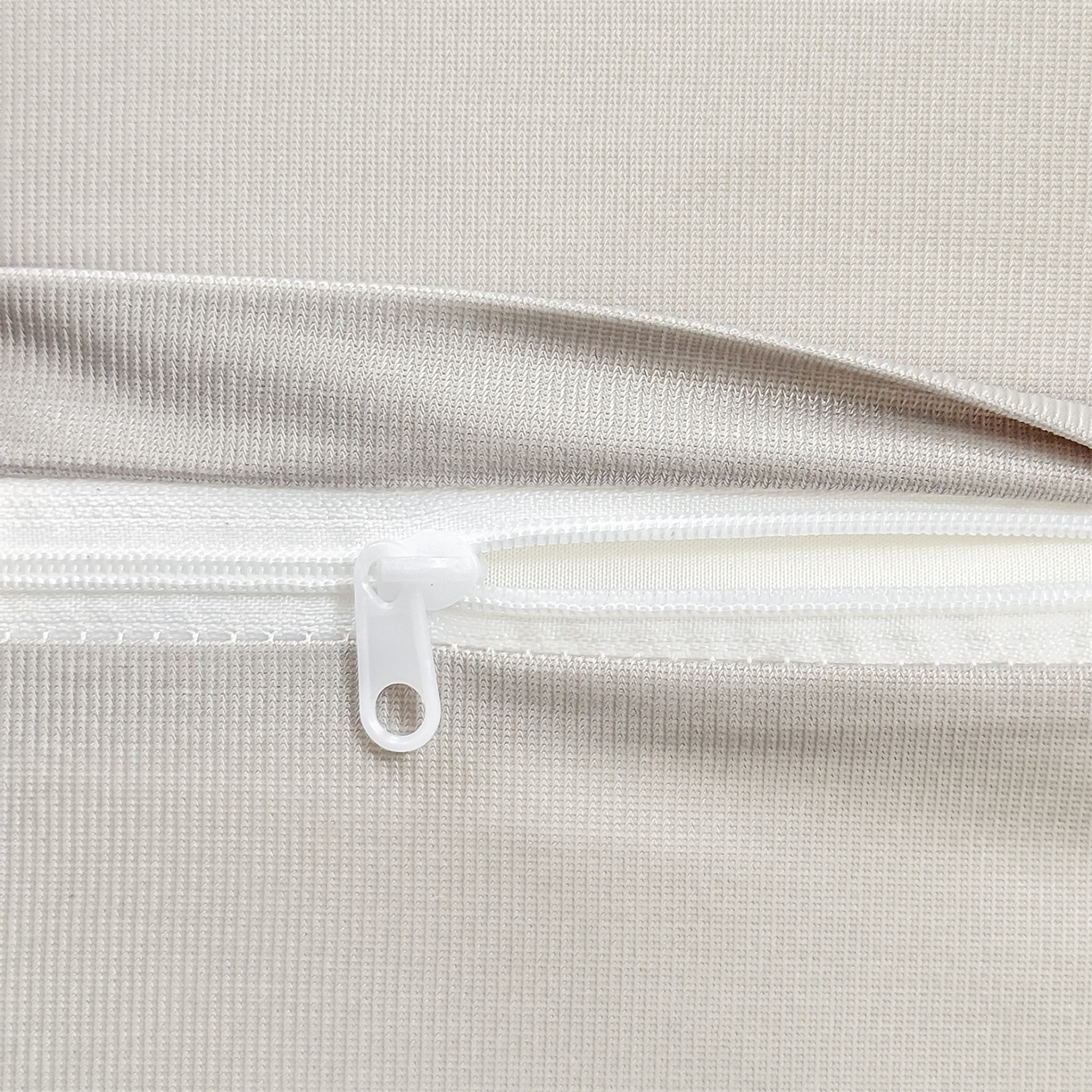 91家纺网 家纺一手货源 找家纺 麦肯锡 2026新款小绵羊卡通面包记忆枕枕头枕芯 小绵羊-灰色