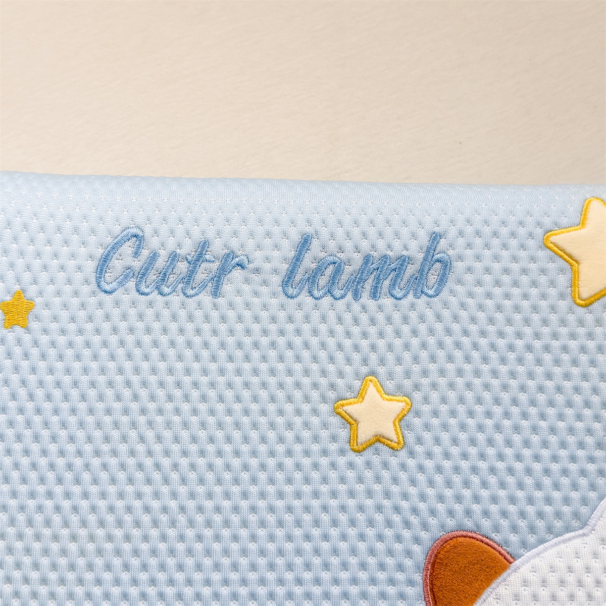 91家纺网 家纺一手货源 找家纺 麦肯锡 2026新款小绵羊卡通面包记忆枕枕头枕芯 小绵羊-蓝色