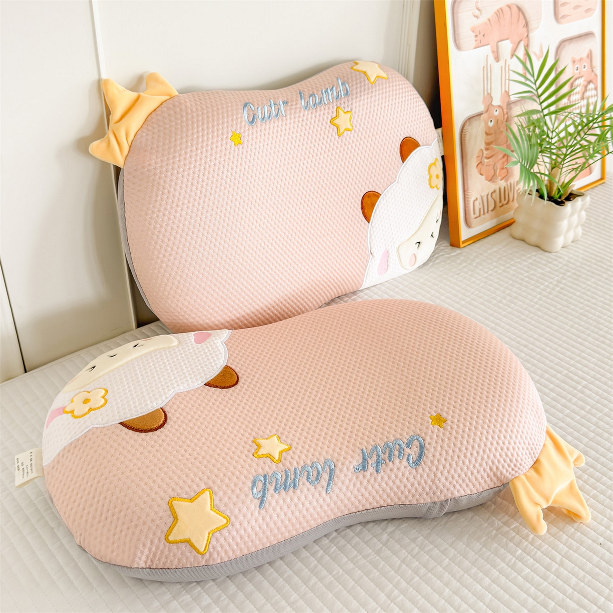 91家纺网 家纺一手货源 找家纺 （总）麦肯锡 2026新款小绵羊卡通记忆枕枕头枕芯