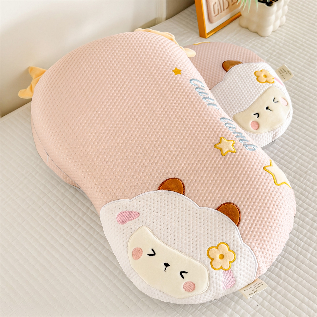 91家纺网 家纺一手货源 找家纺 （总）麦肯锡 2026新款小绵羊卡通记忆枕枕头枕芯