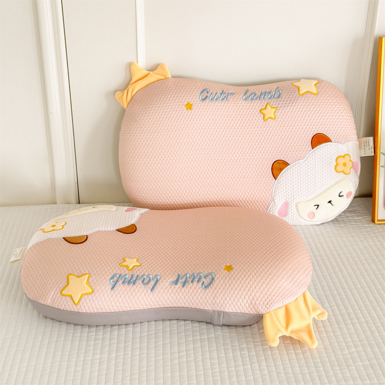 91家纺网 家纺一手货源 找家纺 麦肯锡 2026新款小绵羊卡通记忆枕枕头枕芯 小绵羊-粉色