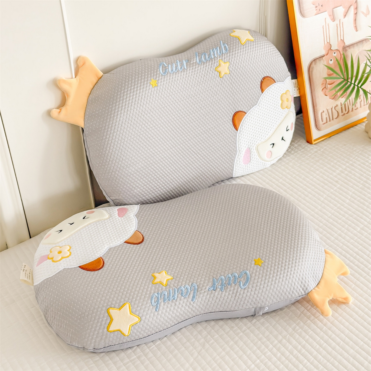 91家纺网 家纺一手货源 找家纺 麦肯锡 2026新款小绵羊卡通记忆枕枕头枕芯 小绵羊-灰色