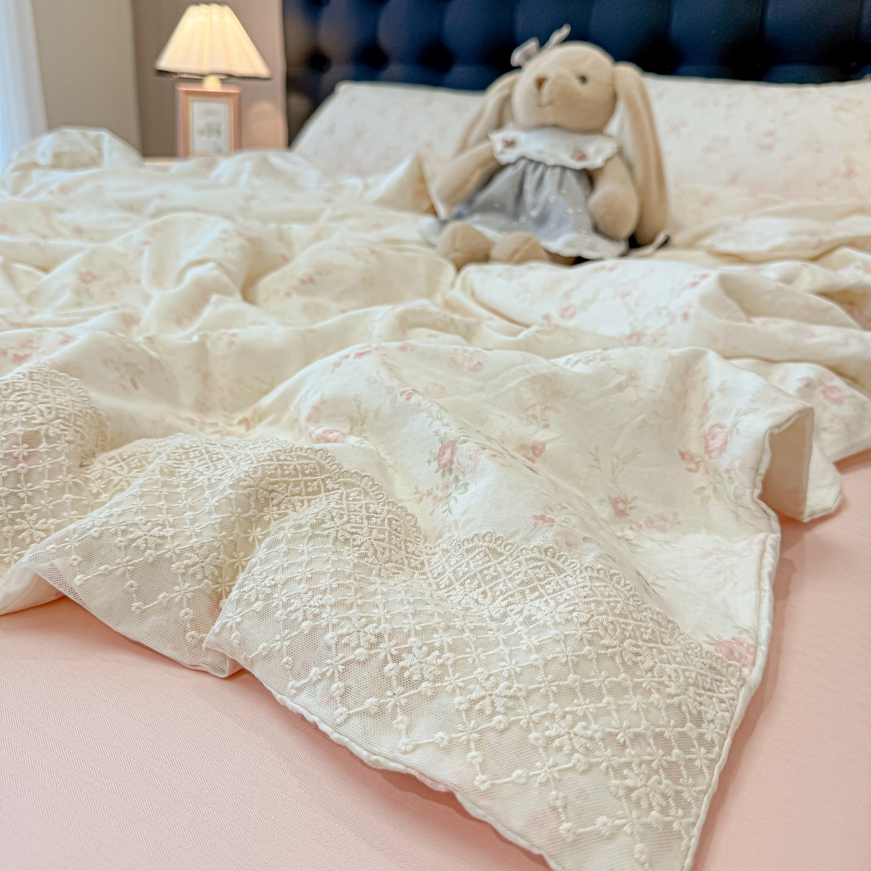 91家纺网 家纺一手货源 找家纺 （总）盼季家纺 2026新款水洗棉印花法式高定小碎花蕾丝花边四件套