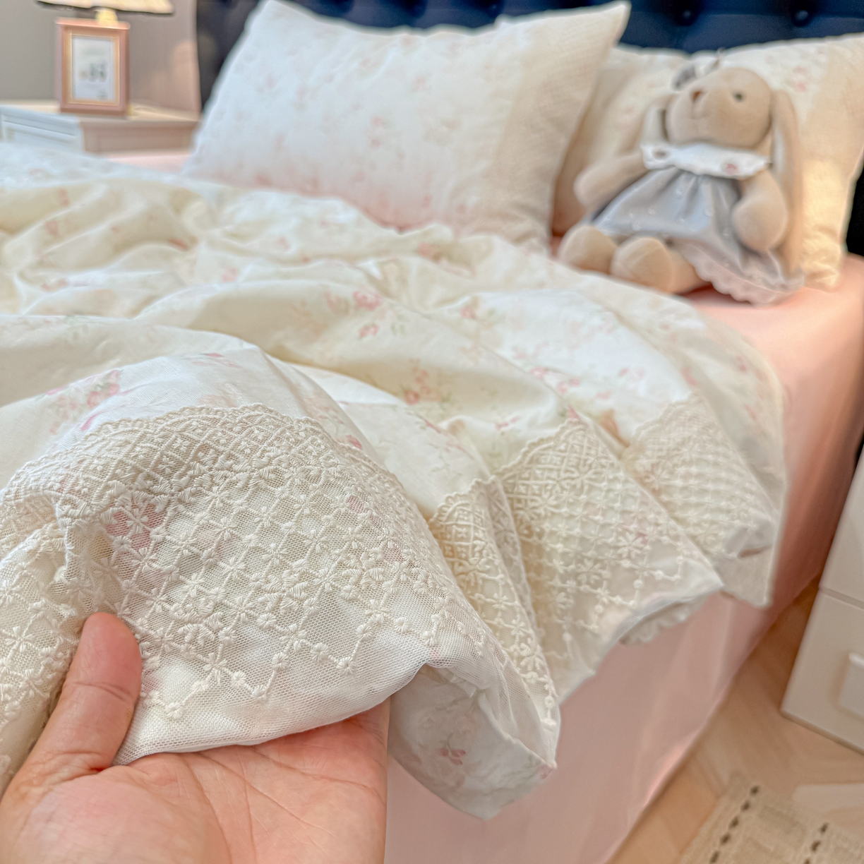 91家纺网 家纺一手货源 找家纺 （总）盼季家纺 2026新款水洗棉印花法式高定小碎花蕾丝花边四件套