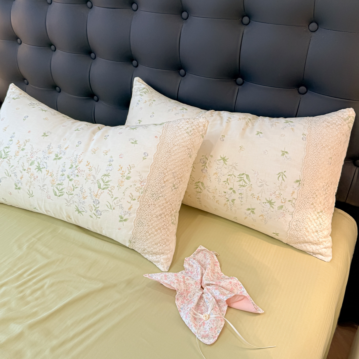 91家纺网 家纺一手货源 找家纺 盼季家纺 2026新款水洗棉印花法式高定小碎花蕾丝花边四件套 法式高定花边-清夏