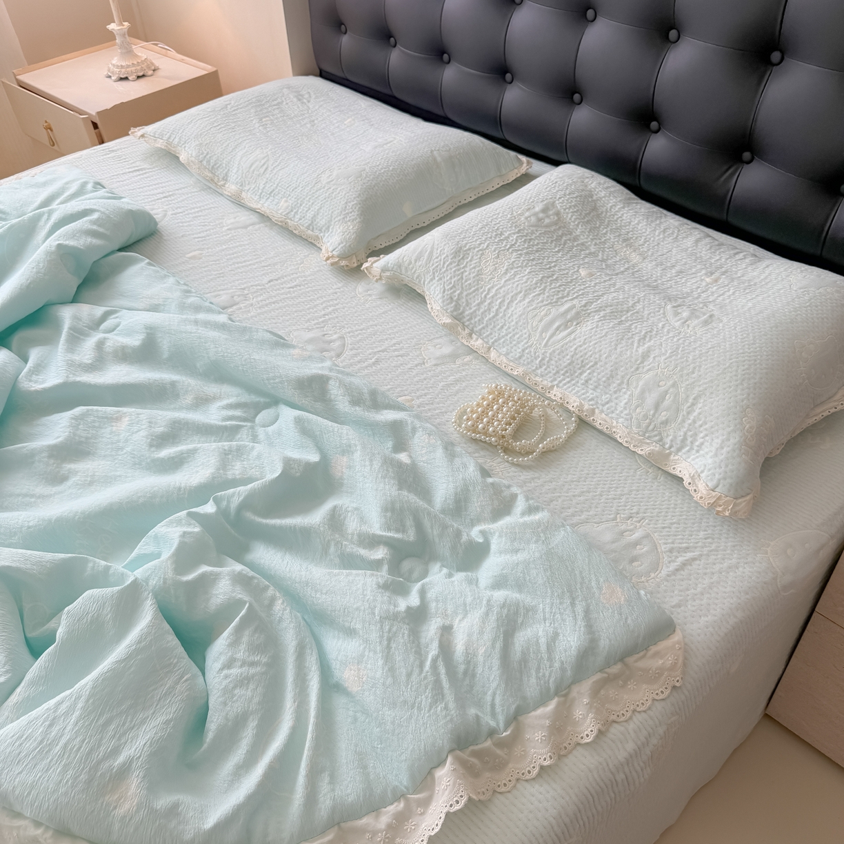 91家纺网 家纺一手货源 找家纺 （总）盼季家纺 2026新款A类木棉皱皱纱床盖夏被四件套场景一-奶盖KT