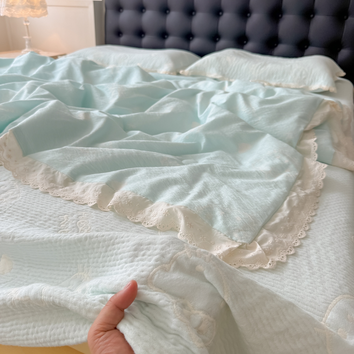 91家纺网 家纺一手货源 找家纺 盼季家纺 2026新款A类木棉皱皱纱床盖夏被四件套场景一-奶盖KT 奶盖KT-奶蓝