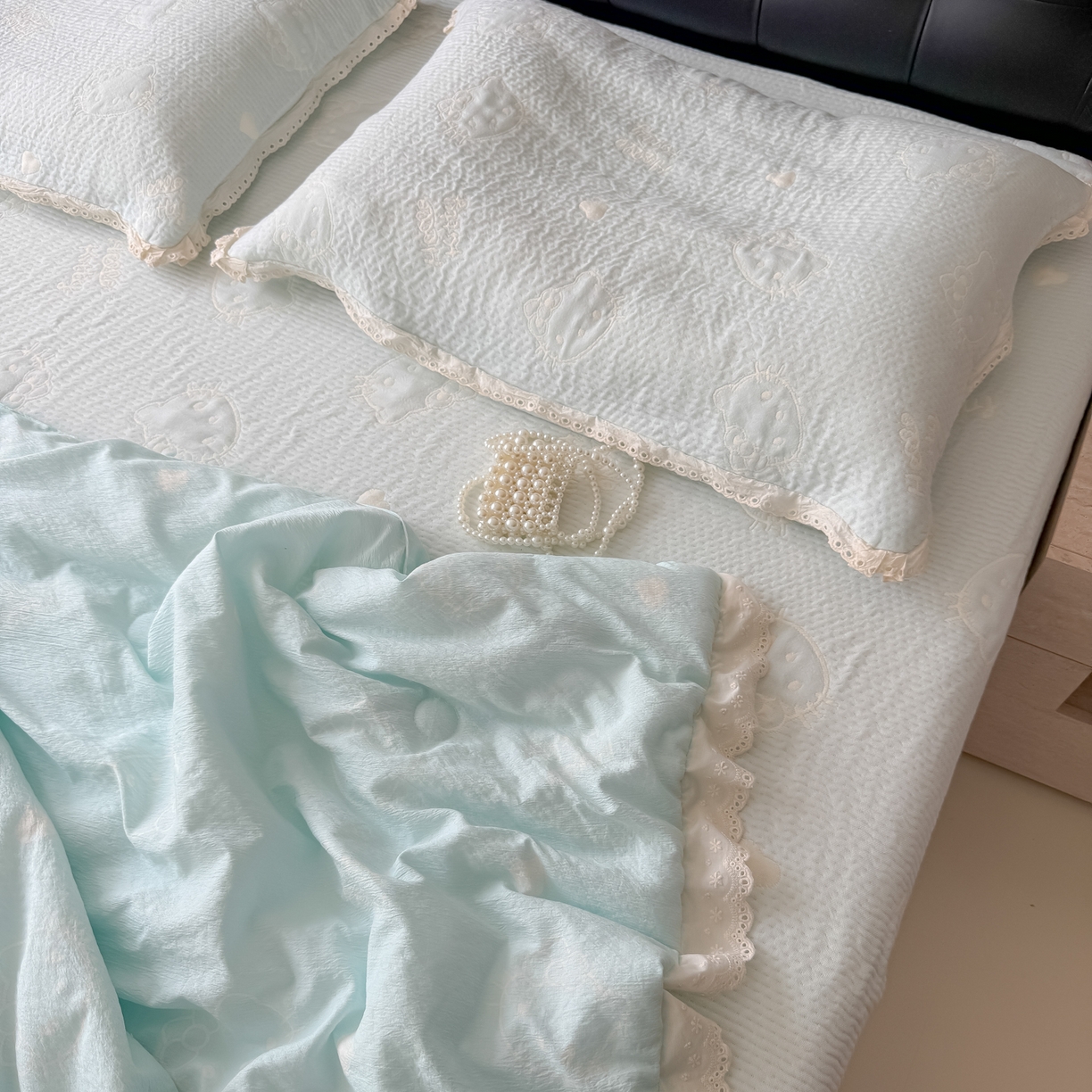 91家纺网 家纺一手货源 找家纺 盼季家纺 2026新款A类木棉皱皱纱床盖夏被四件套场景一-奶盖KT 奶盖KT-奶蓝