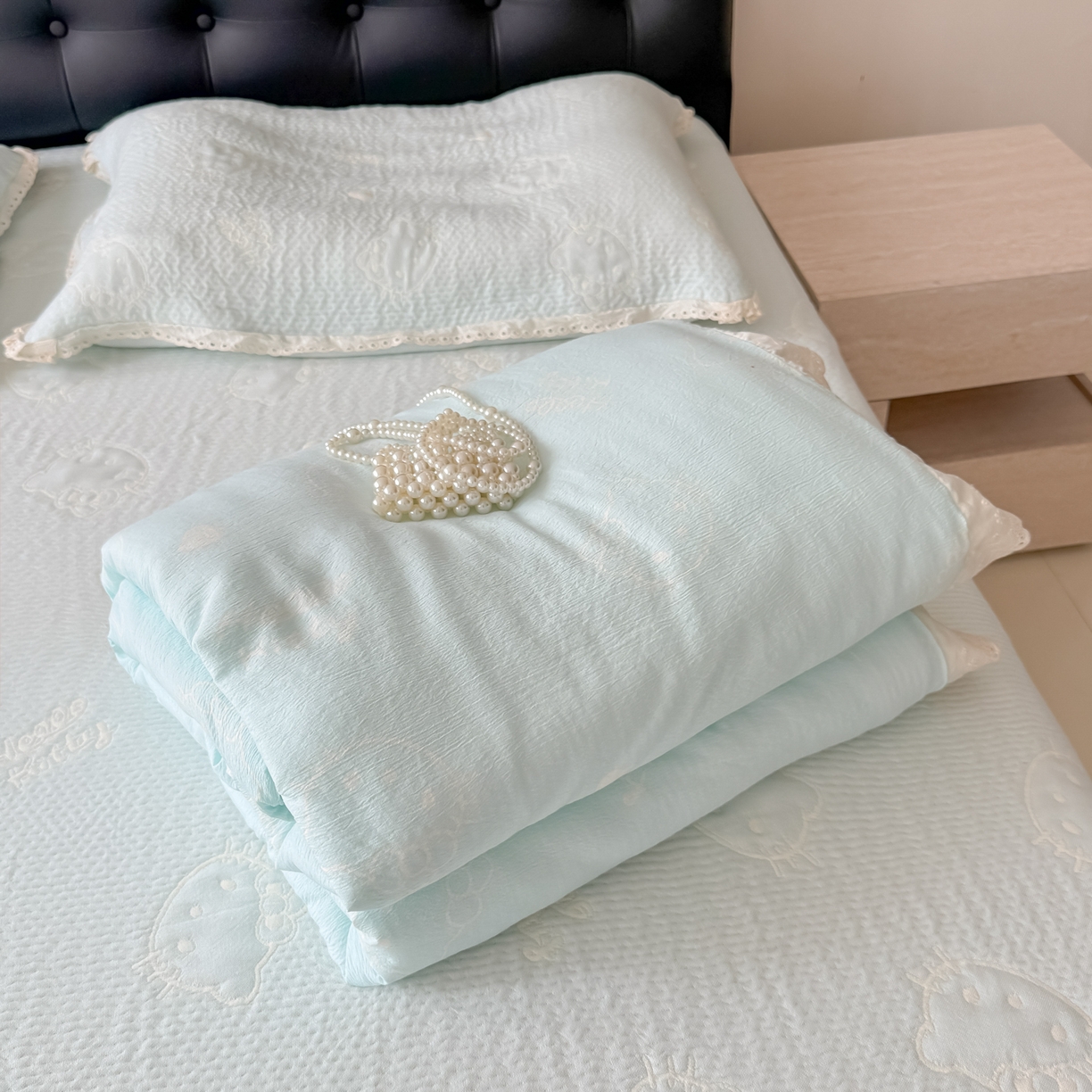 91家纺网 家纺一手货源 找家纺 盼季家纺 2026新款A类木棉皱皱纱床盖夏被四件套场景一-奶盖KT 奶盖KT-奶蓝