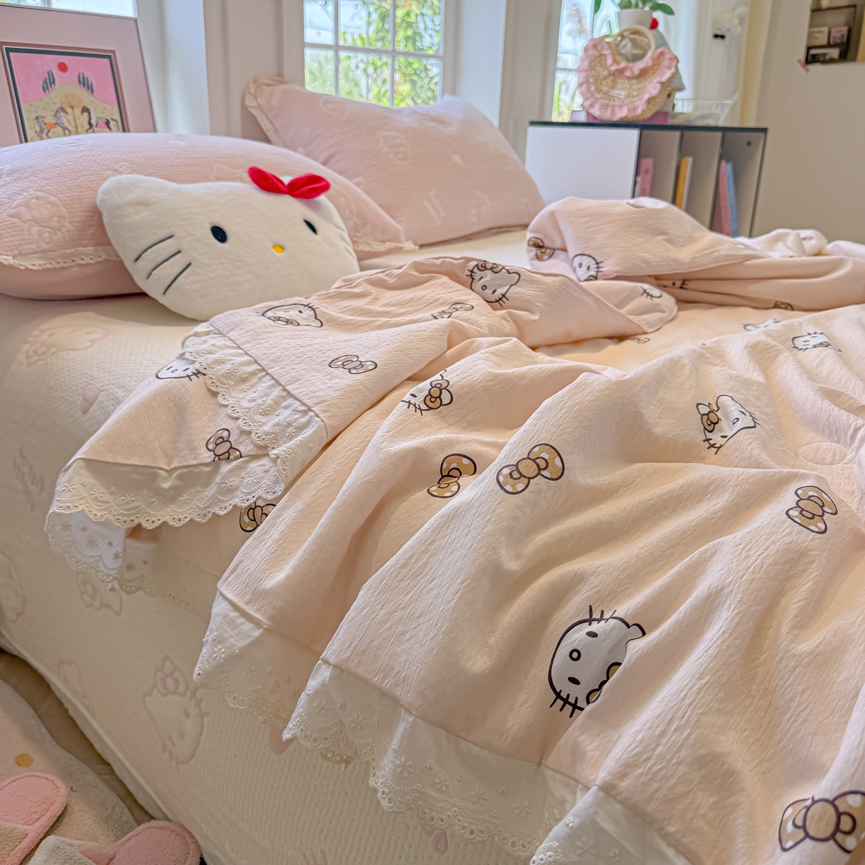 91家纺网 家纺一手货源 找家纺 盼季家纺 2026新款A类木棉皱皱纱床盖夏被四件套场景二-奶盖KT 奶盖KT-粉白