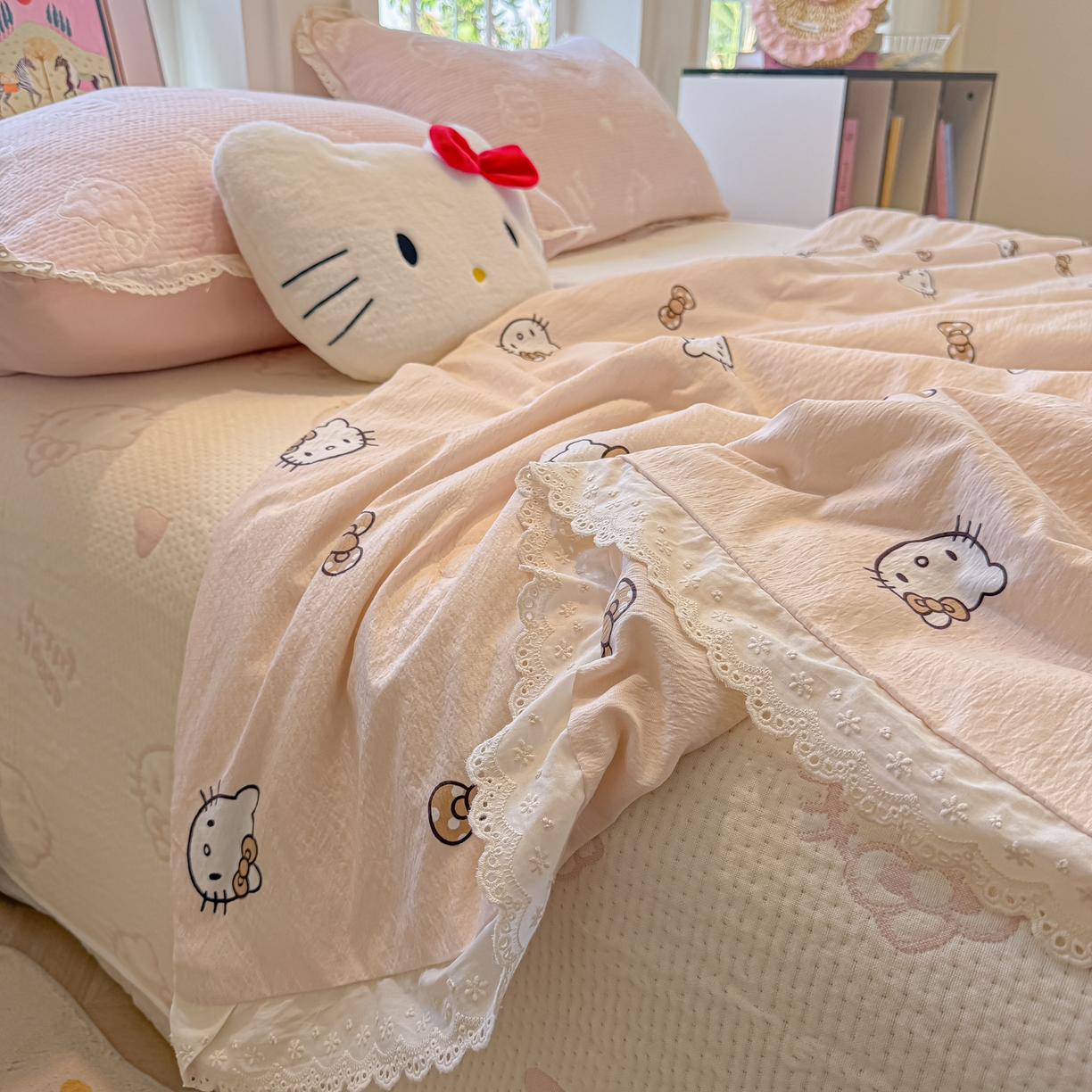 91家纺网 家纺一手货源 找家纺 盼季家纺 2026新款A类木棉皱皱纱床盖夏被四件套场景二-奶盖KT 奶盖KT-粉白