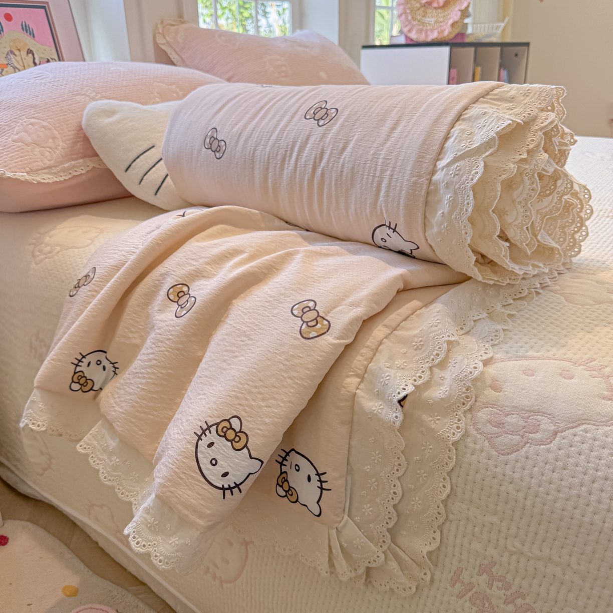 91家纺网 家纺一手货源 找家纺 盼季家纺 2026新款A类木棉皱皱纱床盖夏被四件套场景二-奶盖KT 奶盖KT-粉白