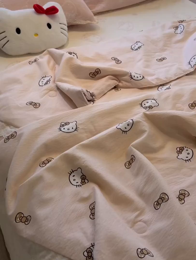 91家纺网 家纺一手货源 找家纺 盼季家纺 2026新款A类木棉皱皱纱床盖夏被四件套场景二-奶盖KT 奶盖KT-粉白