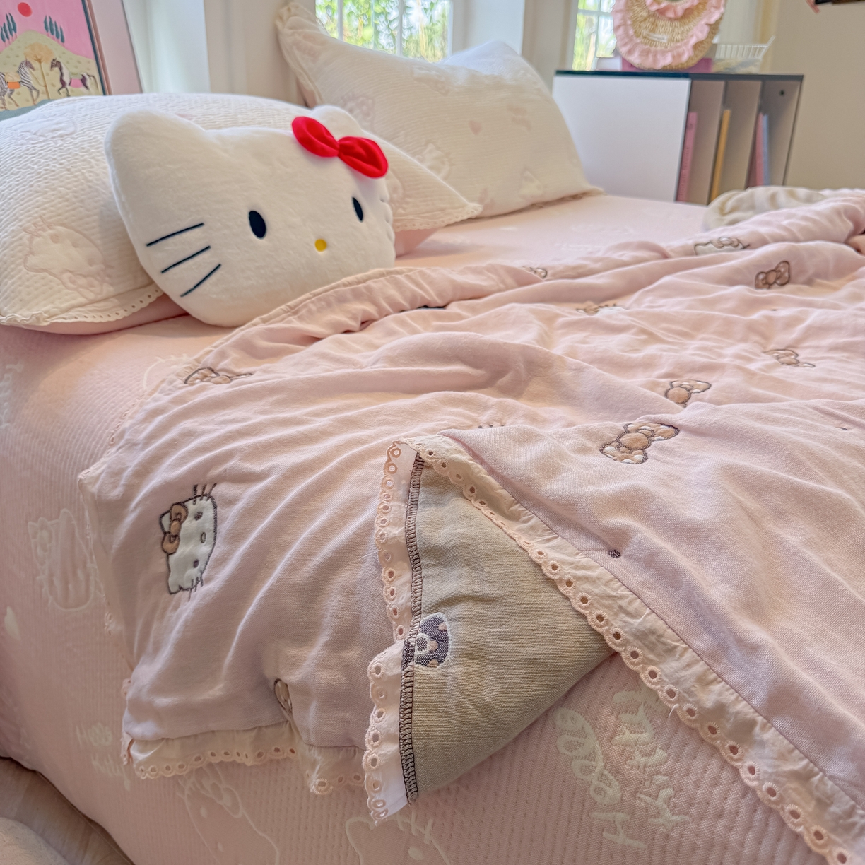 91家纺网 家纺一手货源 找家纺 盼季家纺 2026新款A类木棉皱皱纱床盖夏被四件套场景二-奶盖KT 奶盖KT-粉粉