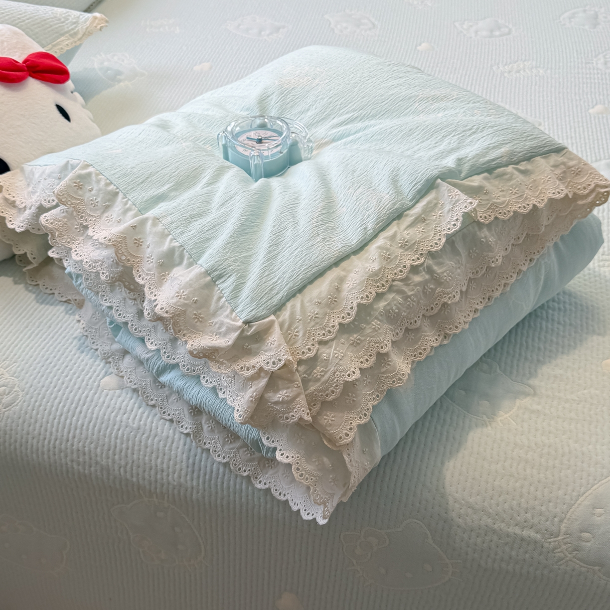 91家纺网 家纺一手货源 找家纺 盼季家纺 2026新款A类木棉皱皱纱床盖夏被四件套场景二-奶盖KT 奶盖KT-奶蓝