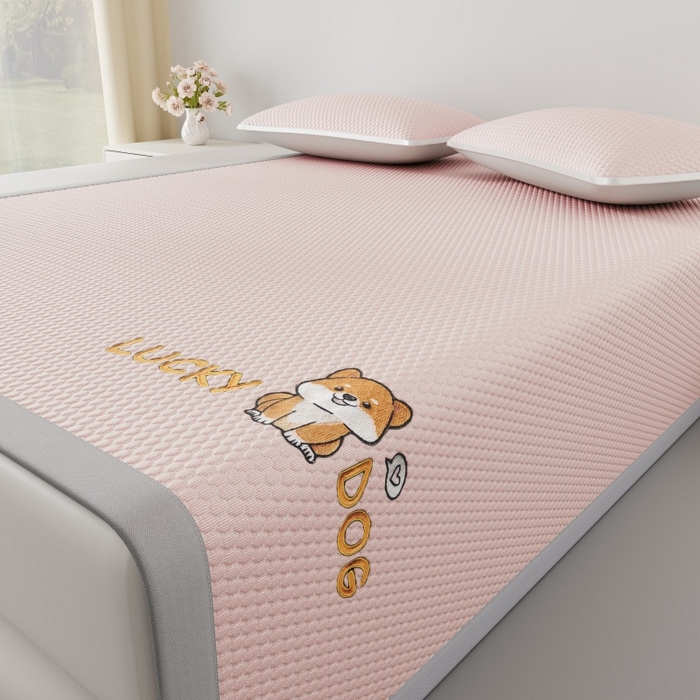 南北家居 2026新款PE冰豆豆席-床笠款-床席款凉席三件套 幸运小狗-粉床席款