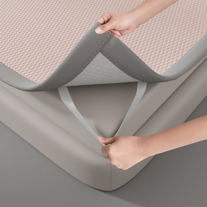 91家纺网 家纺一手货源 找家纺 南北家居 2026新款PE冰豆豆席-床笠款-床席款凉席三件套 幸运小狗-粉床席款