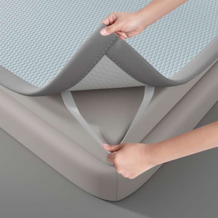 91家纺网 家纺一手货源 找家纺 南北家居 2026新款PE冰豆豆席-床笠款-床席款凉席三件套 幸运小狗-蓝床席款