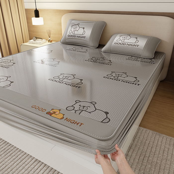 91家纺网 家纺一手货源 找家纺 （总）南北家居 2026新款冰藤刺绣凉感席凉席-卡皮巴拉款-小熊款