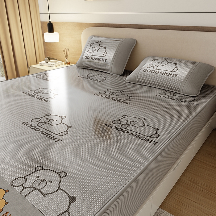 91家纺网 家纺一手货源 找家纺 （总）南北家居 2026新款冰藤刺绣凉感席凉席-卡皮巴拉款-小熊款