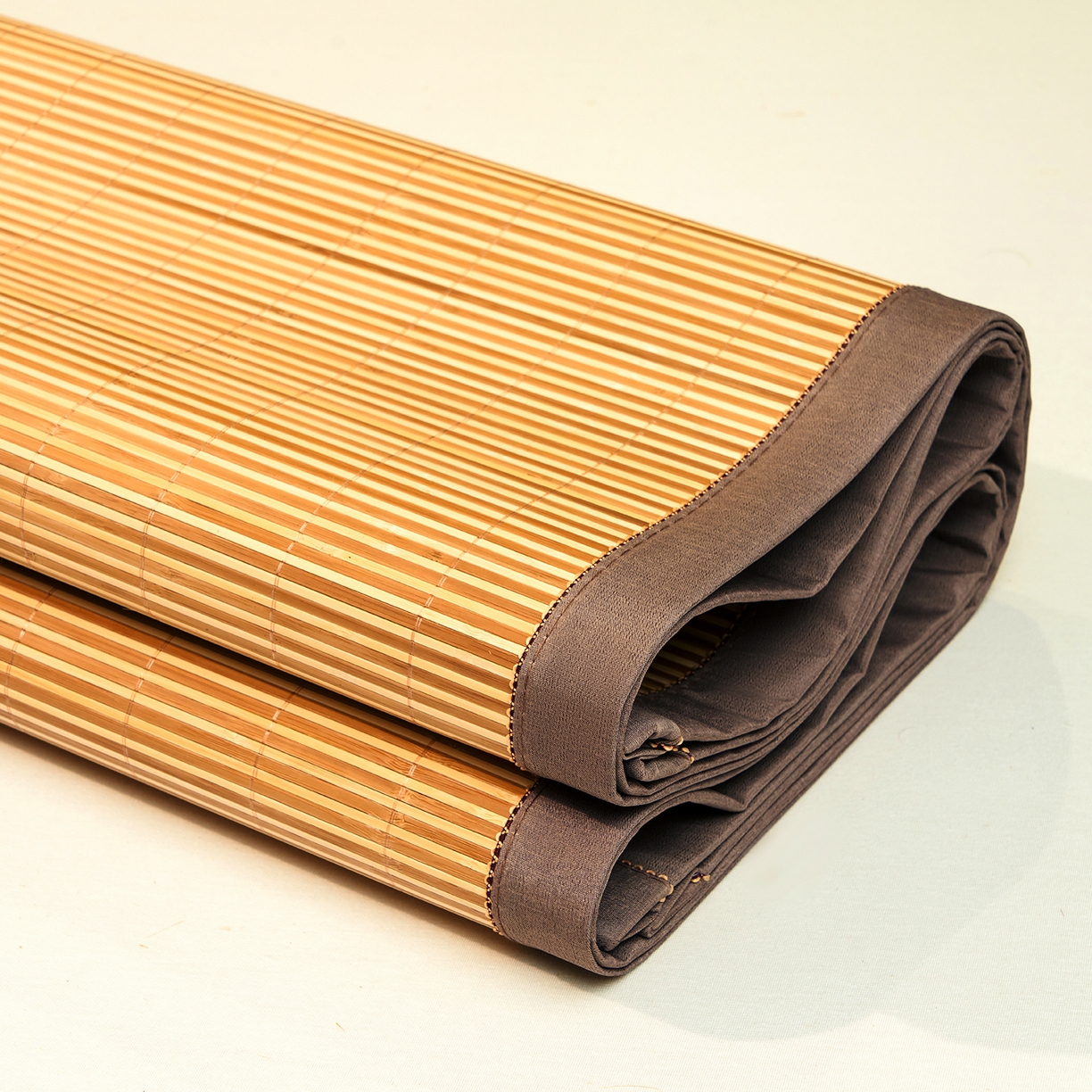 91家纺网 家纺一手货源 找家纺 思雅庭 2026新款艾草宽边绣花驱蚊席拍图二 清凉艾草