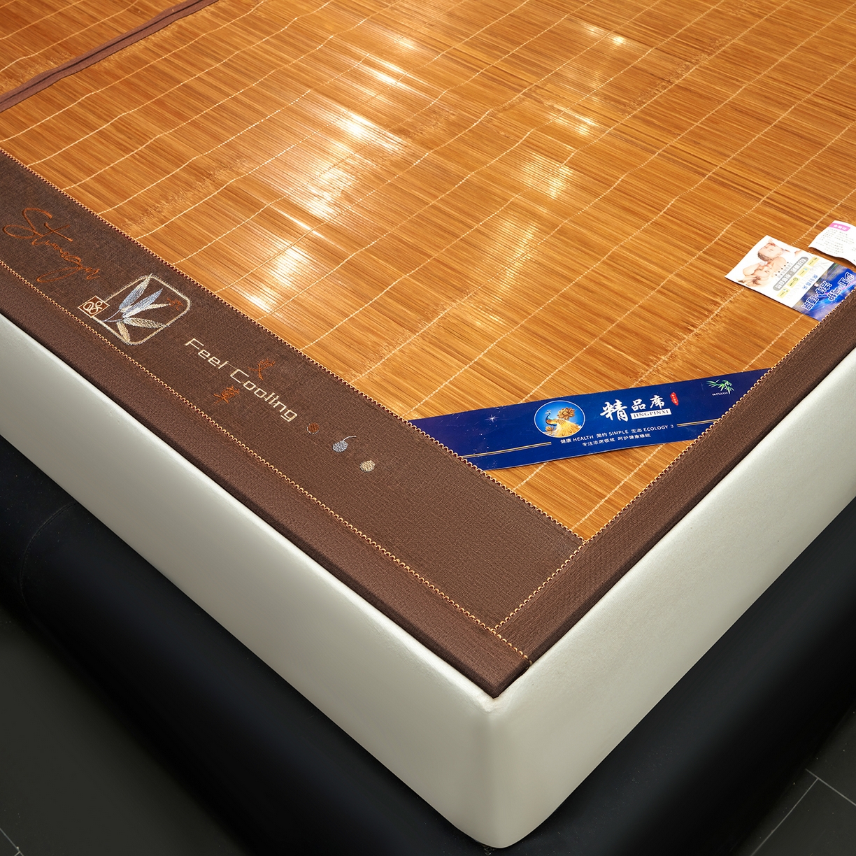 91家纺网 家纺一手货源 找家纺 思雅庭 2026新款艾草宽边绣花驱蚊席拍图二 艾草养生席