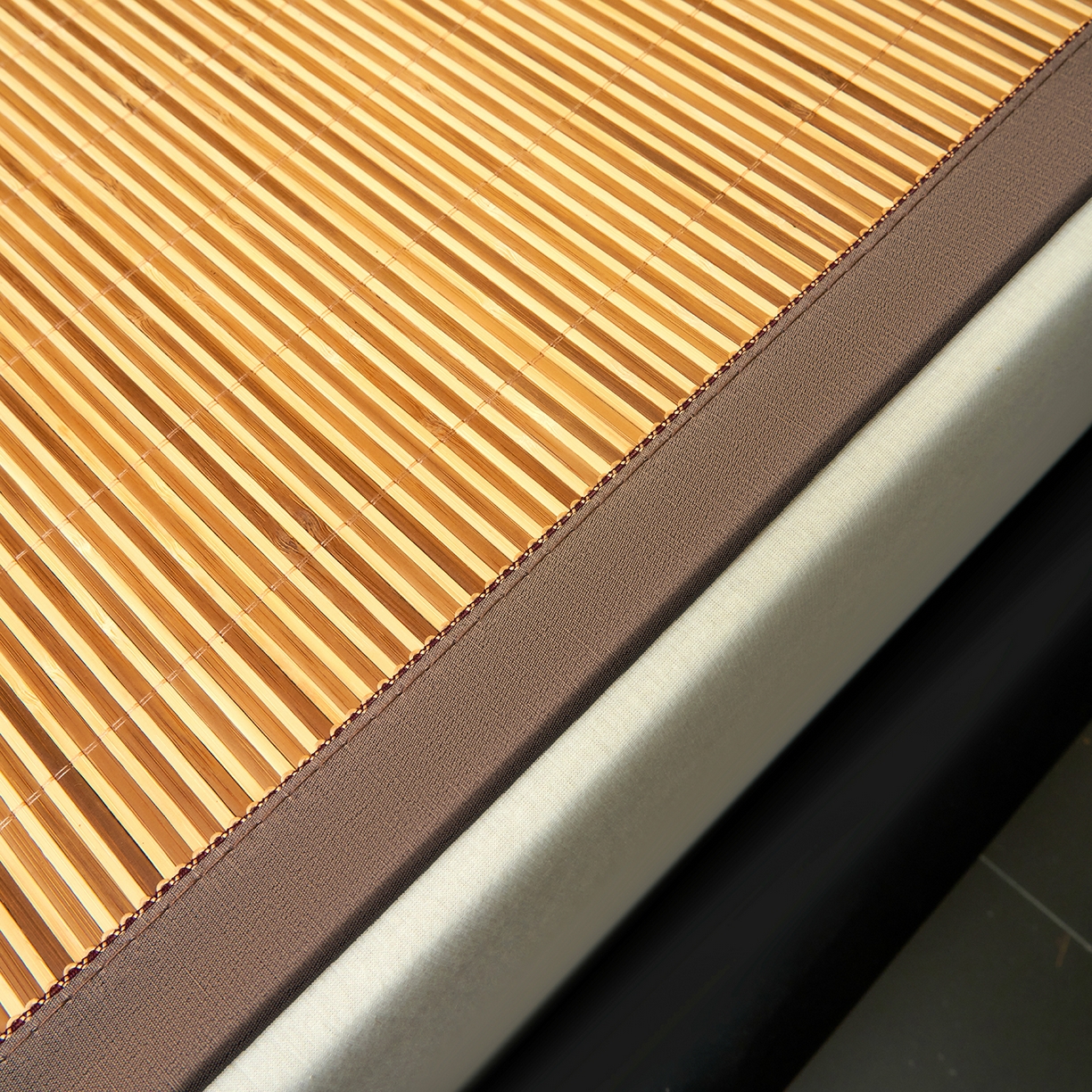 91家纺网 家纺一手货源 找家纺 思雅庭 2026新款艾草宽边绣花驱蚊席拍图二 清凉艾草