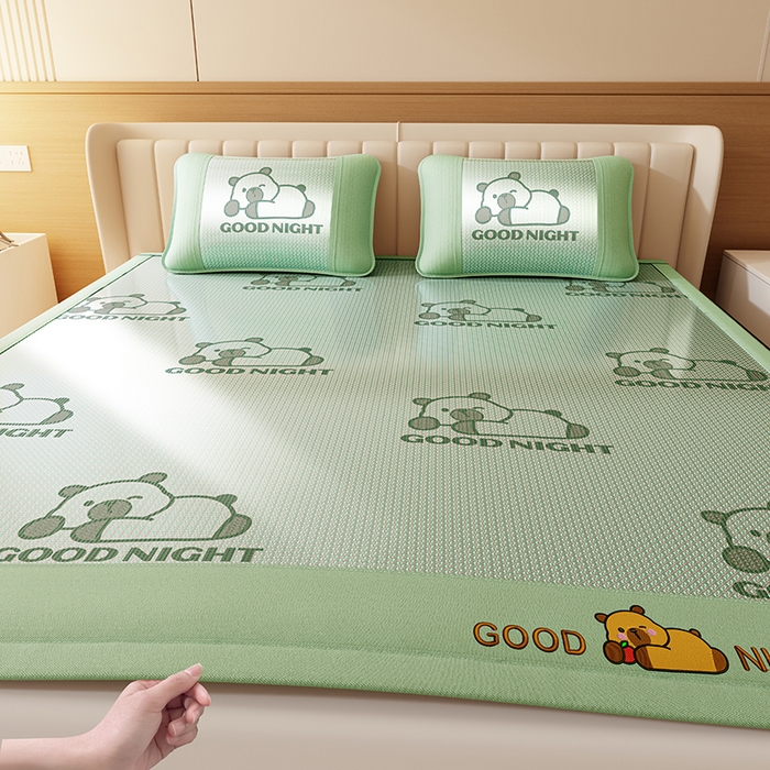 91家纺网 家纺一手货源 找家纺 （总）南北家居 2026新款冰藤刺绣凉感席凉席-卡皮巴拉款-小熊款