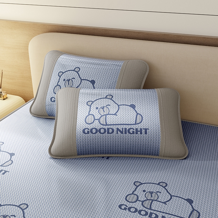 91家纺网 家纺一手货源 找家纺 南北家居 2026新款冰藤刺绣凉感席凉席-卡皮巴拉款-小熊款 冰藤卡皮巴拉-蓝--床笠款