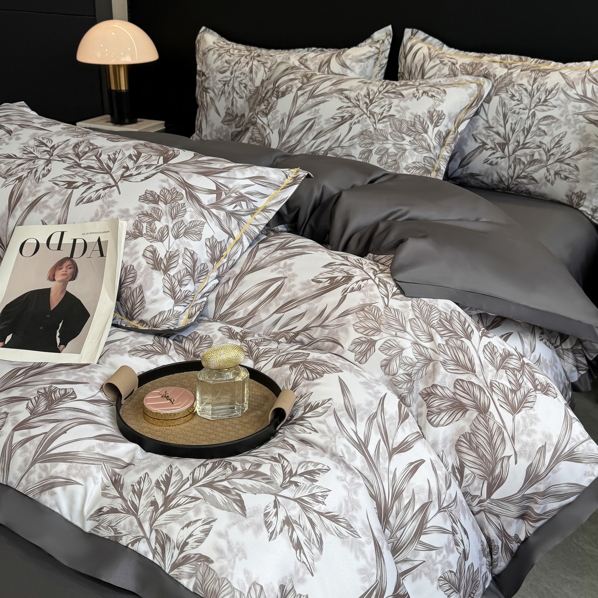 91家纺网 家纺一手货源 找家纺 花伞家居 2026新款花水洗真丝四件套含买家秀 草木蔓发-深灰