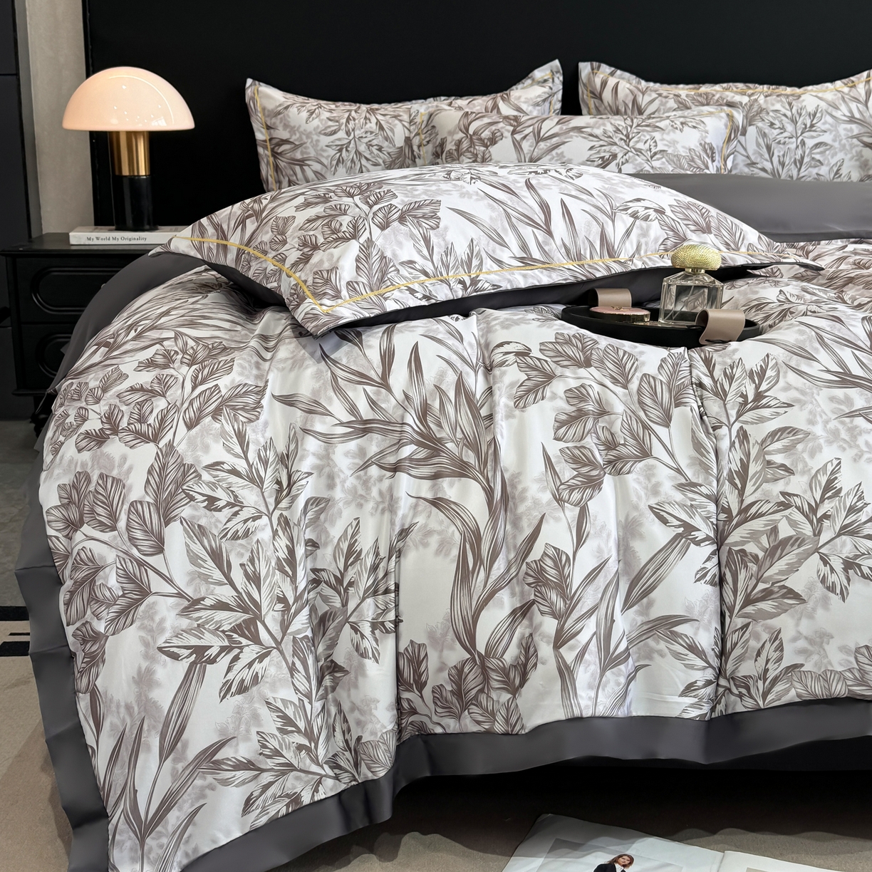 91家纺网 家纺一手货源 找家纺 花伞家居 2026新款花水洗真丝四件套含买家秀 草木蔓发-深灰