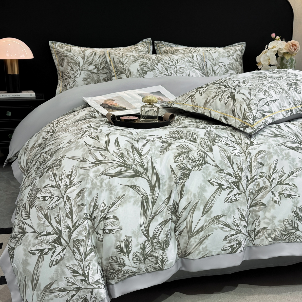 91家纺网 家纺一手货源 找家纺 花伞家居 2026新款花水洗真丝四件套含买家秀 草木蔓发-浅灰