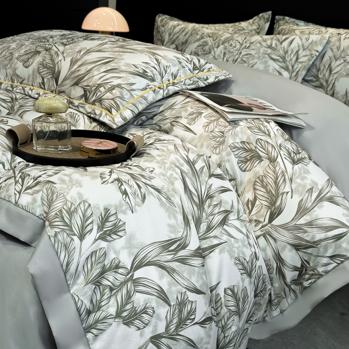 91家纺网 家纺一手货源 找家纺 花伞家居 2026新款花水洗真丝四件套含买家秀 草木蔓发-浅灰