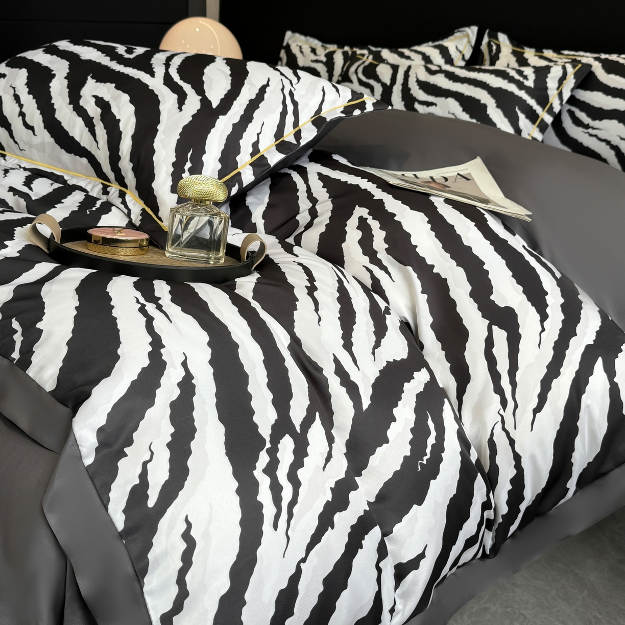 91家纺网 家纺一手货源 找家纺 花伞家居 2026新款花水洗真丝四件套含买家秀 纹理