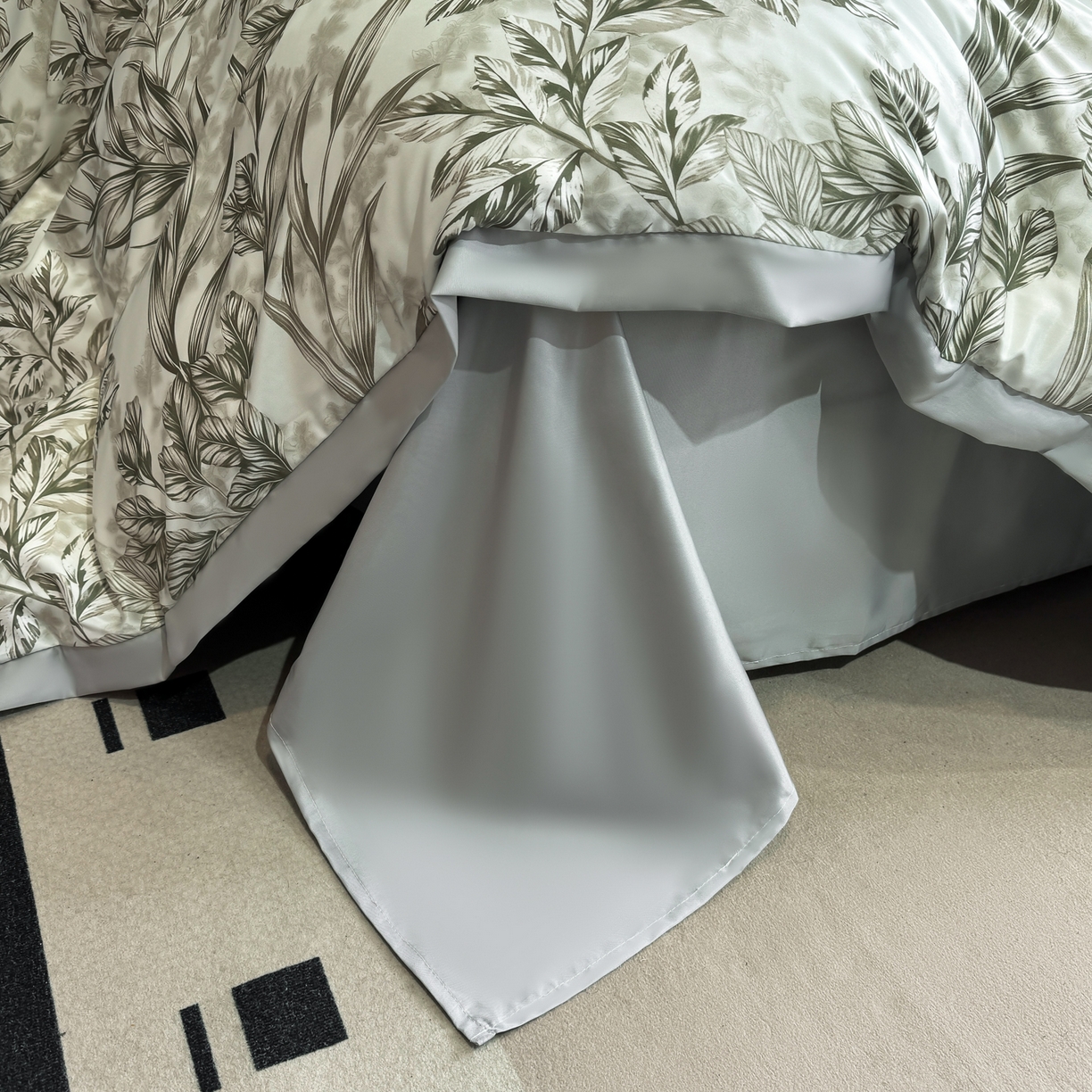 91家纺网 家纺一手货源 找家纺 花伞家居 2026新款花水洗真丝四件套含买家秀 草木蔓发-浅灰