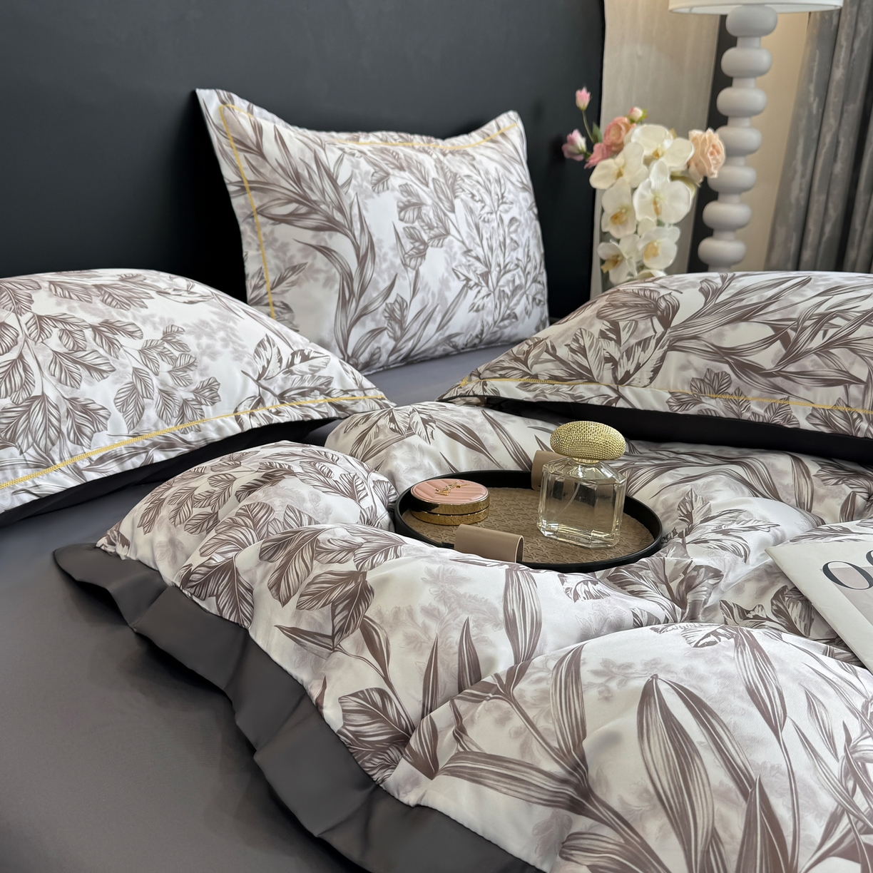 91家纺网 家纺一手货源 找家纺 花伞家居 2026新款花水洗真丝四件套含买家秀 草木蔓发-深灰