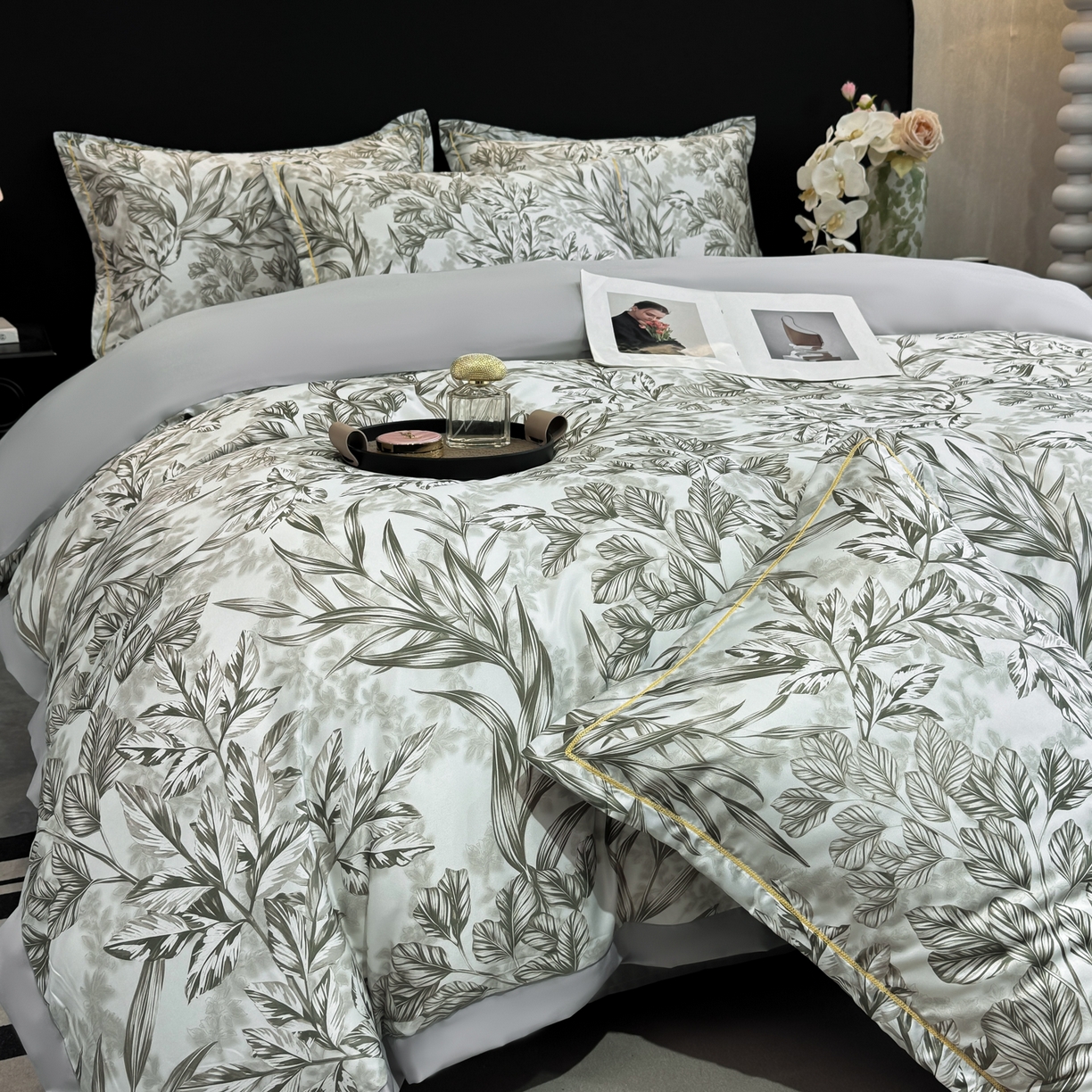 91家纺网 家纺一手货源 找家纺 花伞家居 2026新款花水洗真丝四件套含买家秀 草木蔓发-浅灰