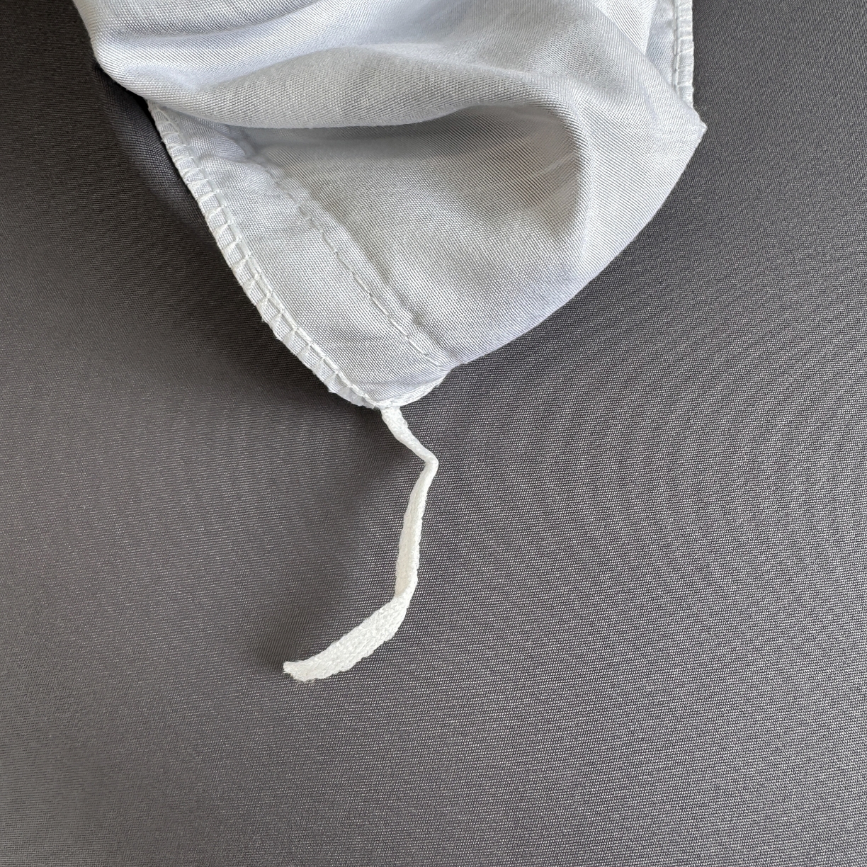 91家纺网 家纺一手货源 找家纺 花伞家居 2026新款花水洗真丝四件套含买家秀 草木蔓发-深灰