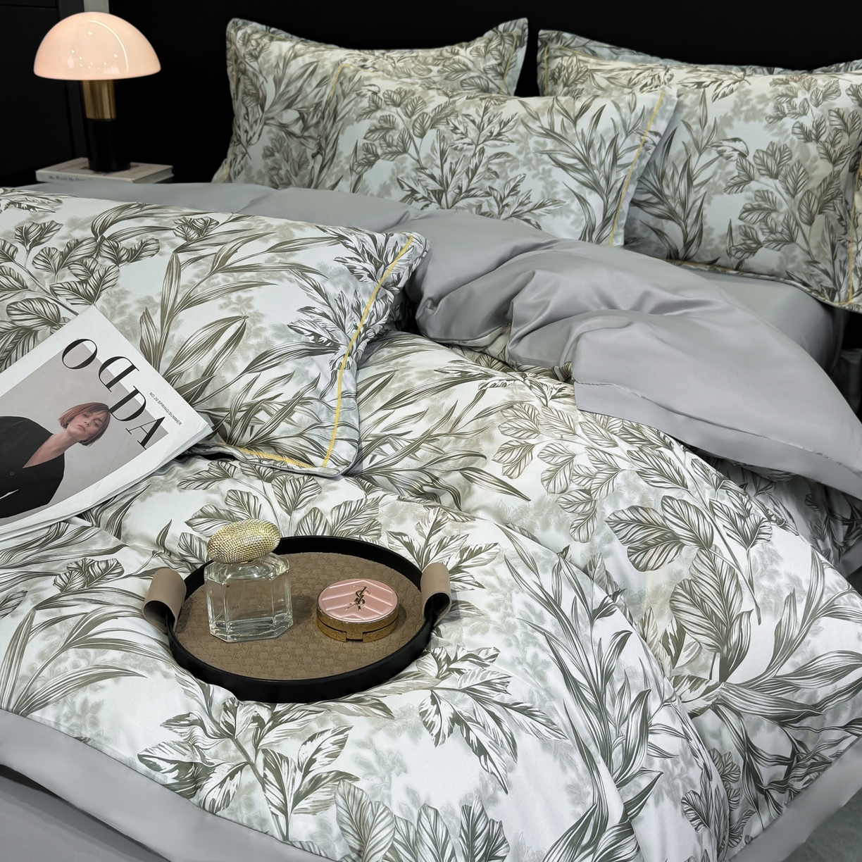 91家纺网 家纺一手货源 找家纺 花伞家居 2026新款花水洗真丝四件套含买家秀 草木蔓发-浅灰