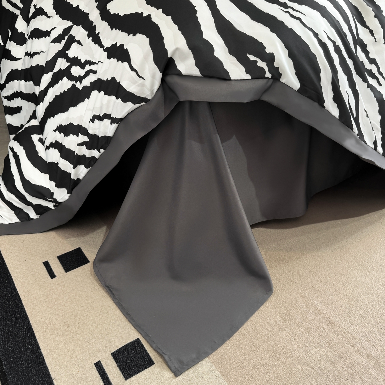 91家纺网 家纺一手货源 找家纺 花伞家居 2026新款花水洗真丝四件套含买家秀 纹理