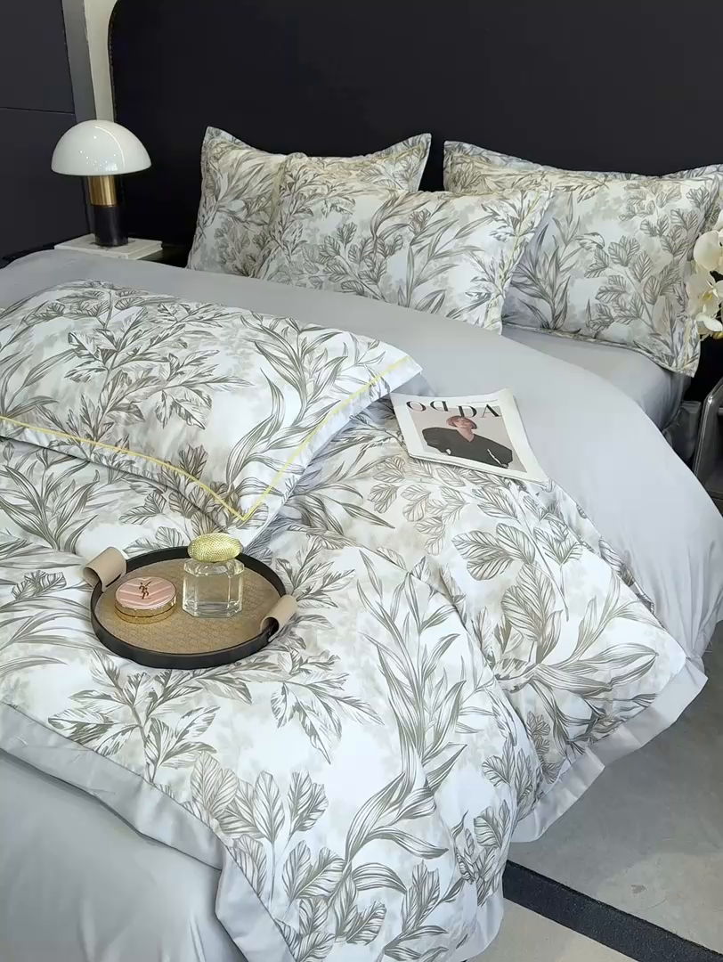 91家纺网 家纺一手货源 找家纺 花伞家居 2026新款花水洗真丝四件套含买家秀 草木蔓发-浅灰