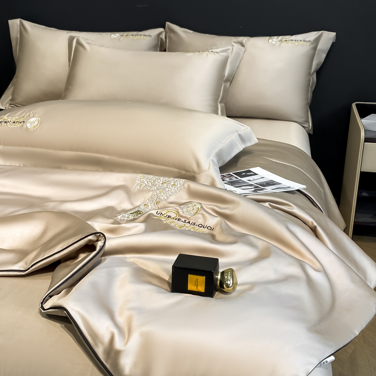 91家纺网 家纺一手货源 找家纺 新方向 2026新款刺绣A类20%蚕丝天丝棉夏被夏凉被空调被四件套-科迪 科迪-香槟