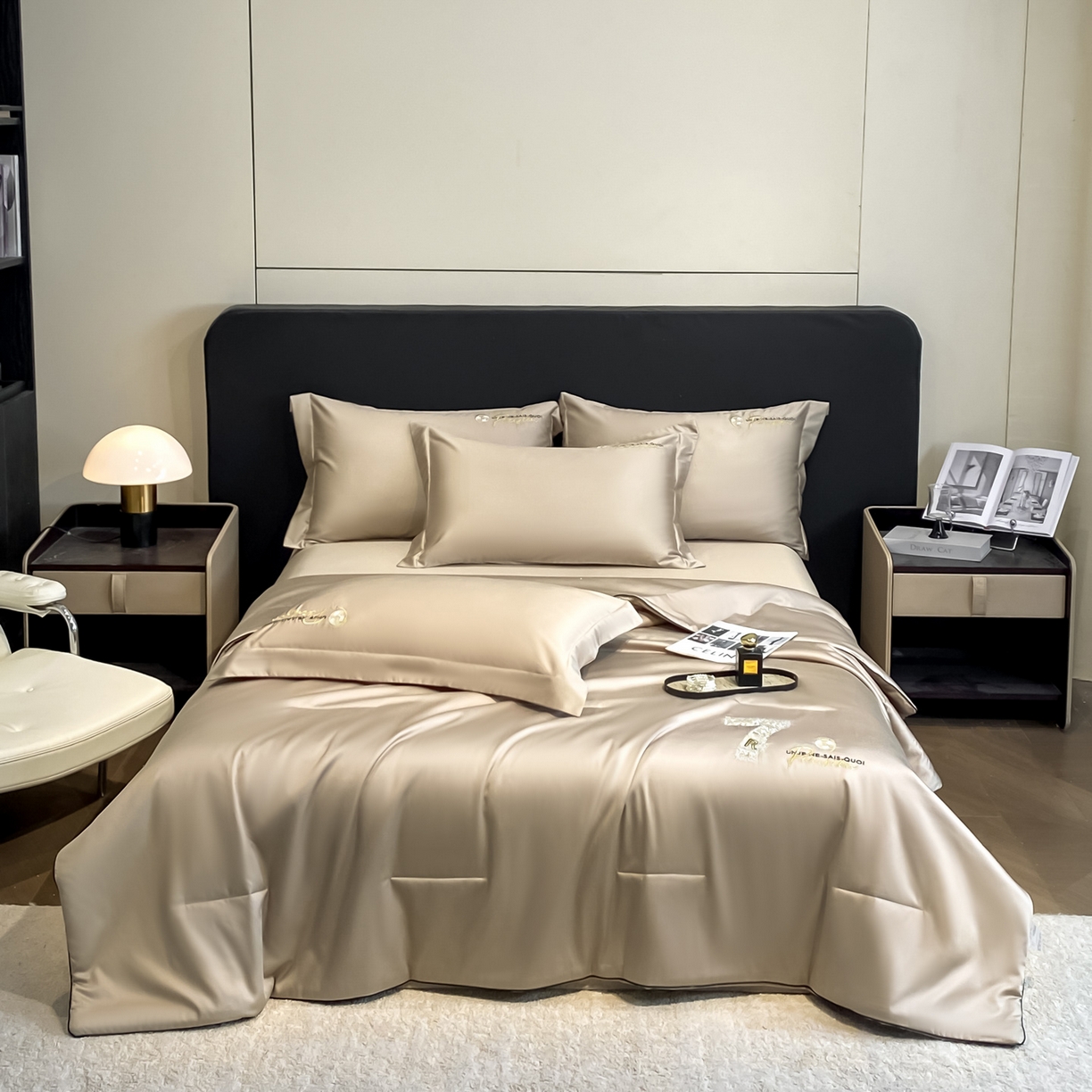 91家纺网 家纺一手货源 找家纺 新方向 2026新款刺绣A类20%蚕丝天丝棉夏被夏凉被空调被四件套-科迪 科迪-香槟