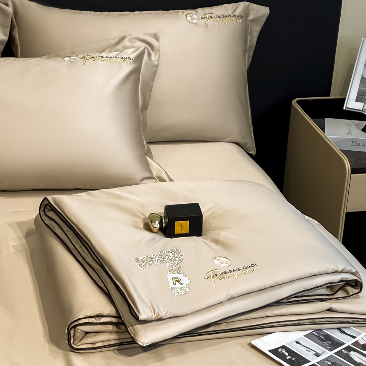 91家纺网 家纺一手货源 找家纺 新方向 2026新款刺绣A类20%蚕丝天丝棉夏被夏凉被空调被四件套-科迪 科迪-香槟