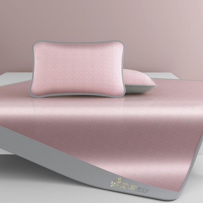 91家纺网 家纺一手货源 找家纺 南北家居 2026新款舒适亲肤凉感艾草驱蚊席凉席-床席款-床笠款 艾草驱蚊席-粉床笠款