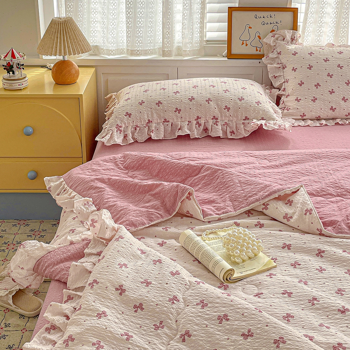 91家纺网 家纺一手货源 找家纺 南北家居 2026新款泡芙棉花边夏被四件套 XB若梦