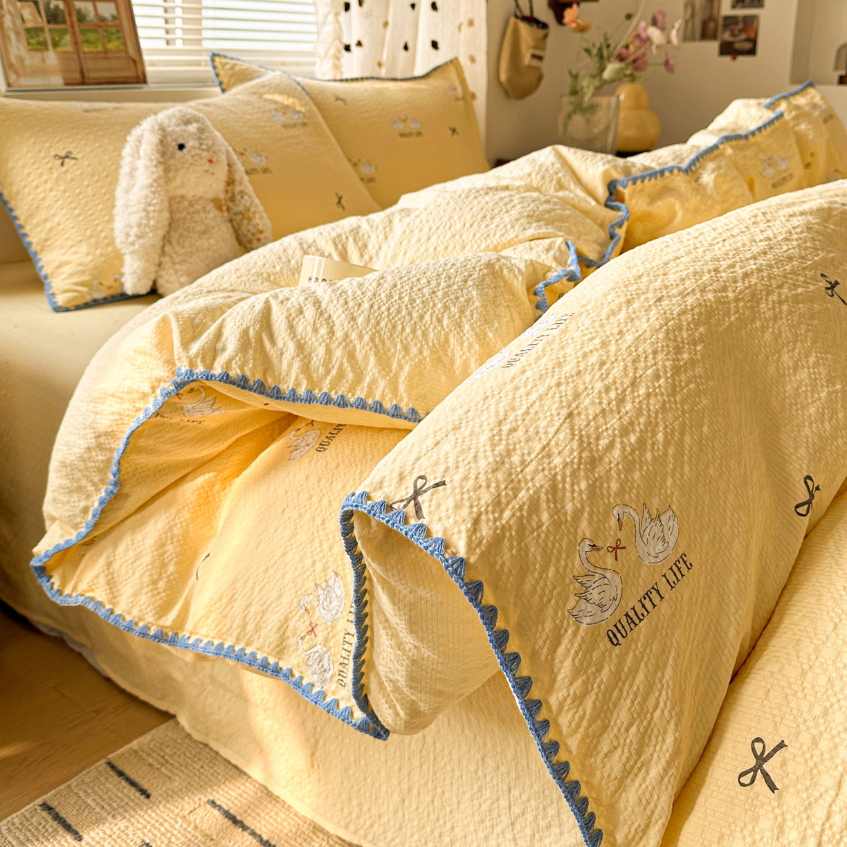 91家纺网 家纺一手货源 找家纺 南北家居 2026新款泡芙被壳针四件套 施华洛黄